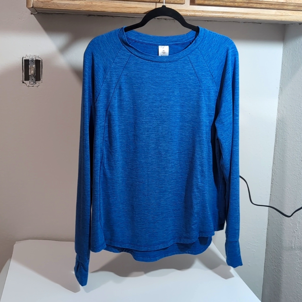 Brushed long sleeve tee size extra extra large beautiful color blue super soft